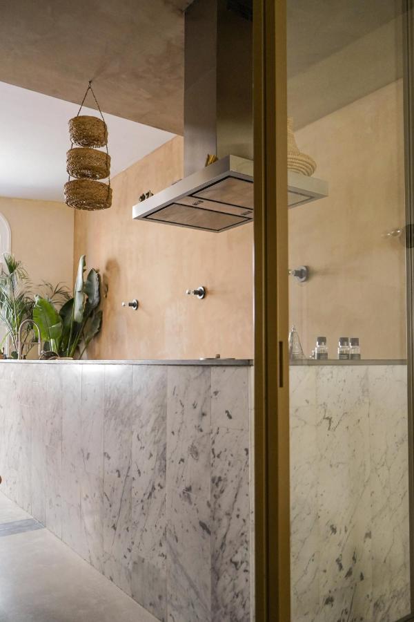 Haert Boutique Wellness Suites City Centre ฮาร์เลม ภายนอก รูปภาพ