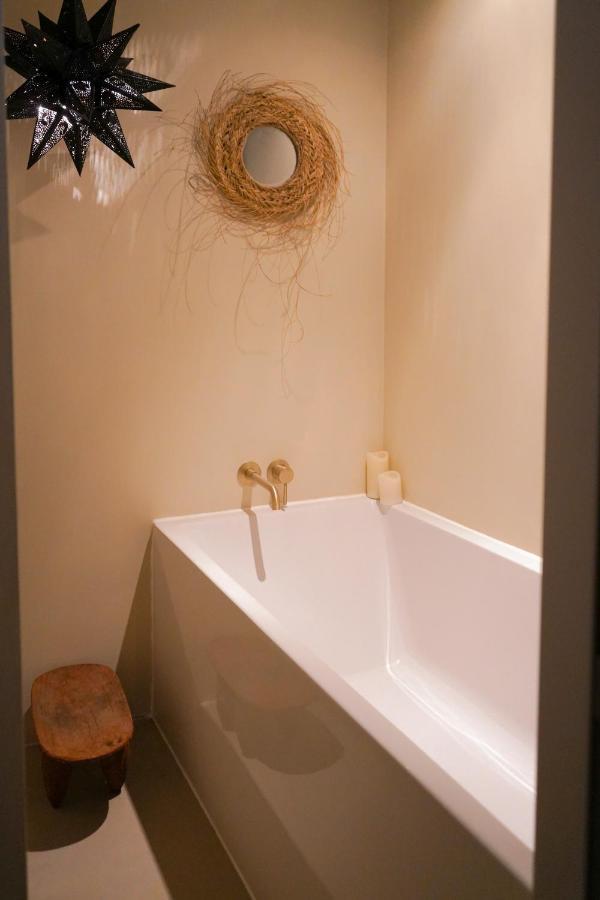 Haert Boutique Wellness Suites City Centre ฮาร์เลม ภายนอก รูปภาพ